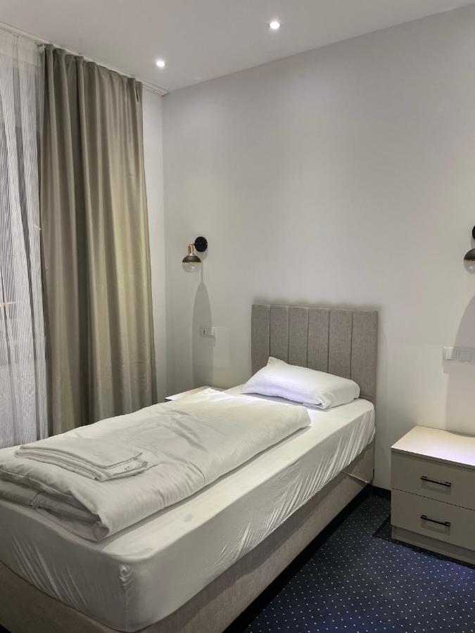 Gastpark Hotel Манхинг Экстерьер фото