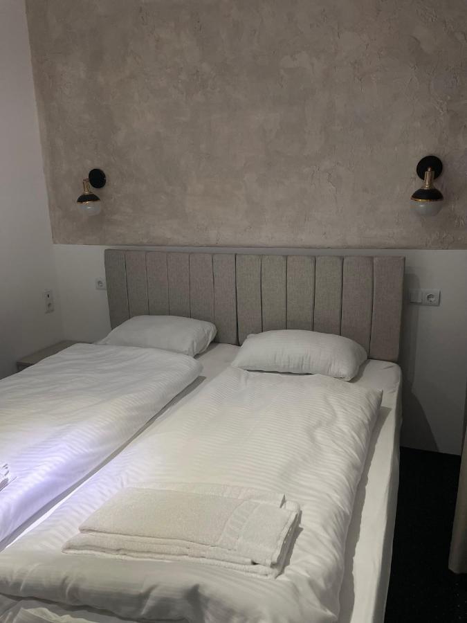 Gastpark Hotel Манхинг Экстерьер фото