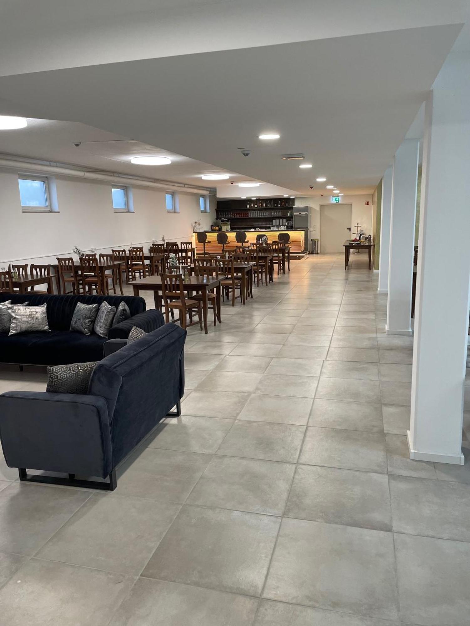 Gastpark Hotel Манхинг Экстерьер фото