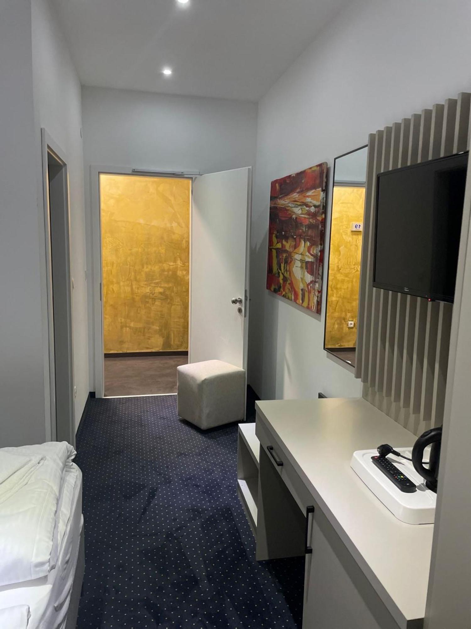 Gastpark Hotel Манхинг Экстерьер фото